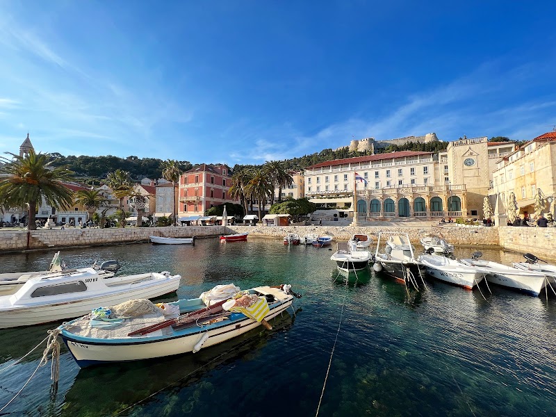Blue Hvar Boat - private speedboat tours - Blue Hvar Boat - private speedboat tours Trg Sv. Stjepana 6, 21450, Hvar, Croatia