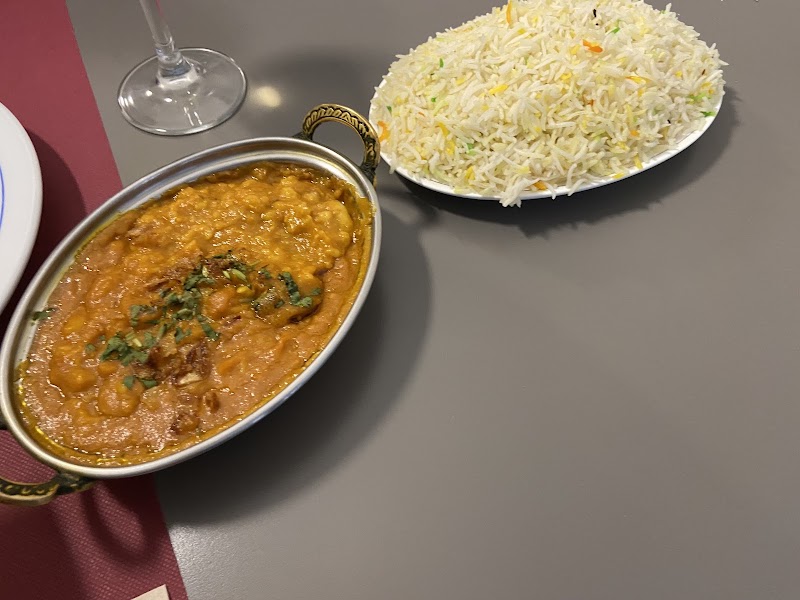 Restaurant Taj Bangla - Restaurant Taj Bangla Carrer de la Cort Reial, 6, 17004 Girona, Spain