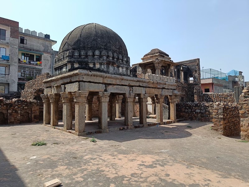Zafar Mahal - Zafar Mahal, Mehrauli Village, Mehrauli, New Delhi, Delhi 110030, India