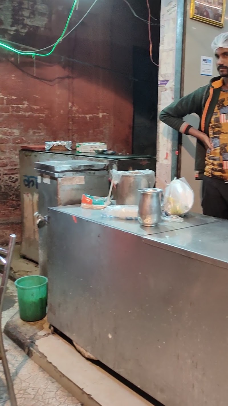 Kake De Chole Bhature - Kake De Chole Bhature, Zila Aabkari Vibhag, Station Rd, near Lalji Hotel, Kote Gate, Bikaner, Rajasthan 334001, India