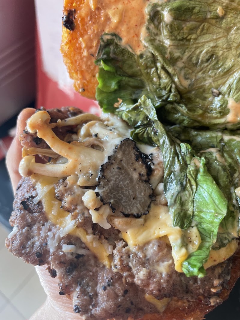 Louis Burger, Gurgaon - Louis Burger, Gurgaon, Kitchen 3, S-27/17, Ergo Space, Nathupur Rd, DLF Phase 1, Sector 24, Gurugram, Haryana 122010, India