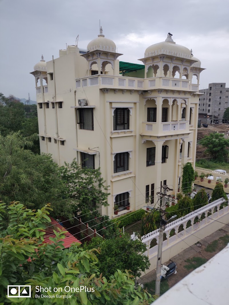OYO Home 40055 Shree Heritage Villa