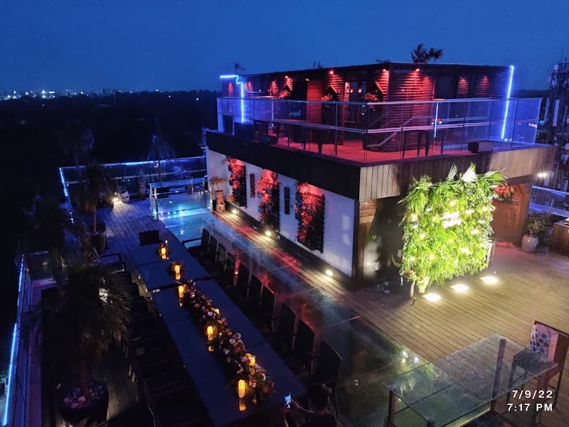 Madin Hotel - Madin Hotel The Mall Rd, beside JHV Mall, Near JHV Mall, Varanasi cantonment, Varanasi, Uttar Pradesh 221002, India
