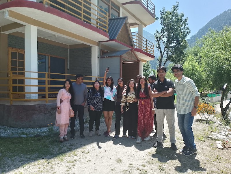 The Fresh Wave - A Riverside Hotel - Tirthan Valley (HP) - The Fresh Wave - A Riverside Hotel - Tirthan Valley (HP) Village Bari Ropa, P.O Gahidhar, Tehsil, Banjar, Gushaini, Himachal Pradesh 175123, India