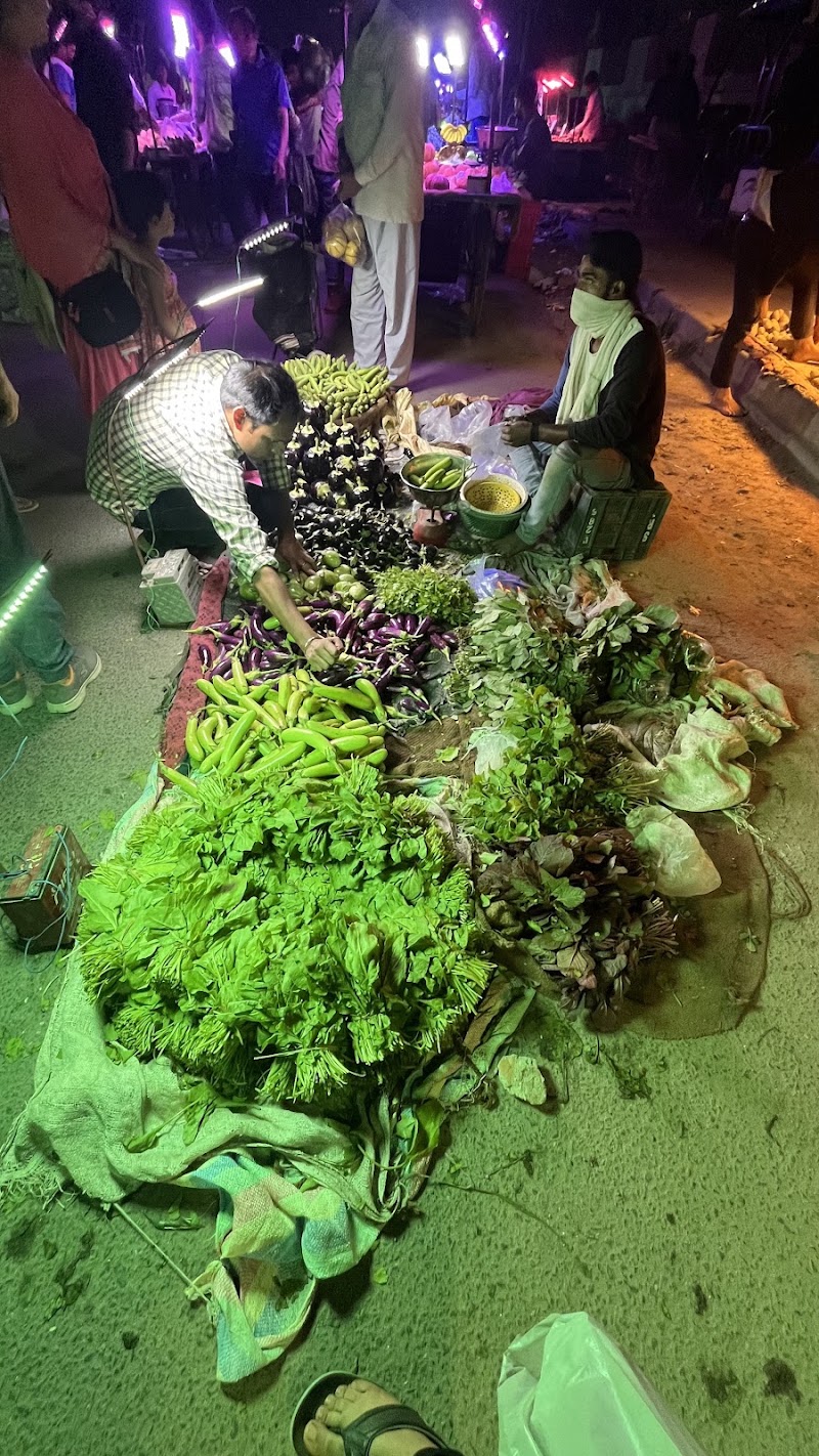 Tuesday Sabzi Bazaar - Tuesday Sabzi Bazaar, 49A TO 50D, Sec-6 Market, Sector 6 Dwarka, Dwarka, New Delhi, Delhi, 110075, India