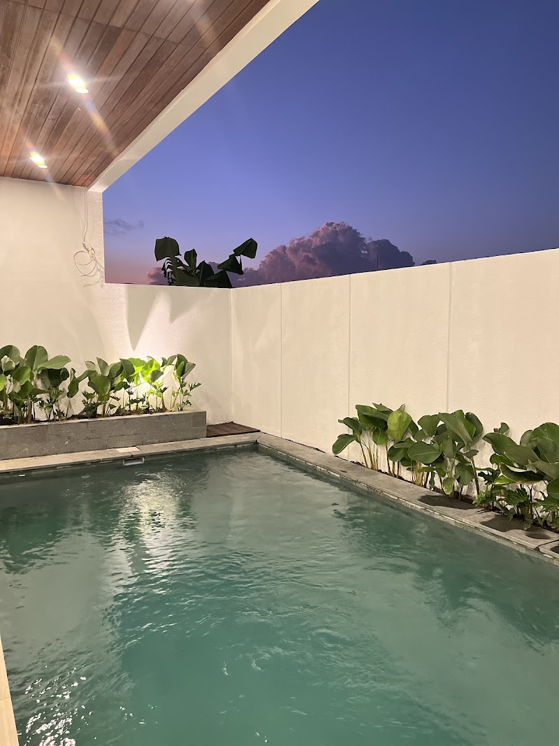 Tropical Gadon - Tropical Gadon, 5A, Jln Raya Gadon, Gang Green Gadon Jl. Raya Canggu No.3, Kerobokan, Kuta Utara, Badung Regency, Bali 80361, Indonesia