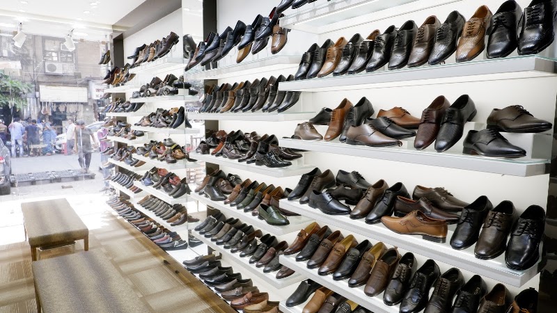 BATUM SHOES - BATUM SHOES SHOPNO-4, TAYEB MANZIL, Shri Mumba Devi (Mumba Aai) Temple Mumbai, 288, Yusuf Meher Ali Rd, Mumbadevi Area, Bhuleshwar, Mumbai, Maharashtra 400003, India