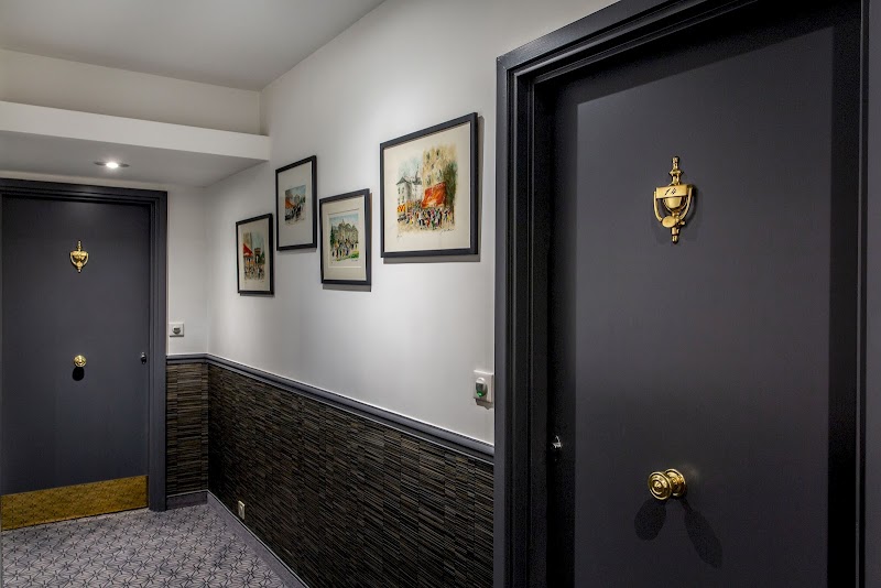 Hotel - Hotel 10 Rue Pierre Semard, 75009 Paris, France