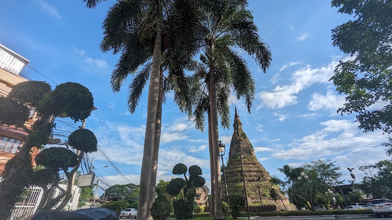 That Dam Stupa - That Dam Stupa, 140 ຖະໜົນສາມແສນໄທ, Vientiane, Laos