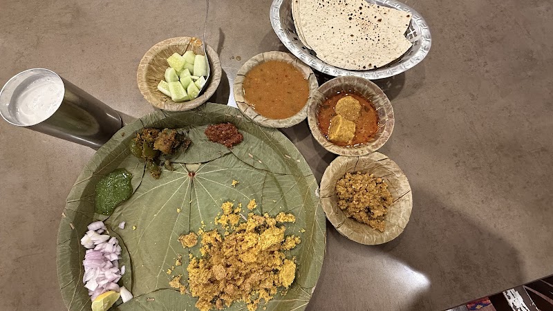 Krishna Dal Bati Restro Gulab Bagh Udaipur - Krishna Dal Bati Restro Gulab Bagh Udaipur 17, 1st Floor, Jal Darshan Market Hotel Green View Street, Gulab Bagh Rd, Old City, Brahmpuri, Udaipur, Rajasthan 313001, India
