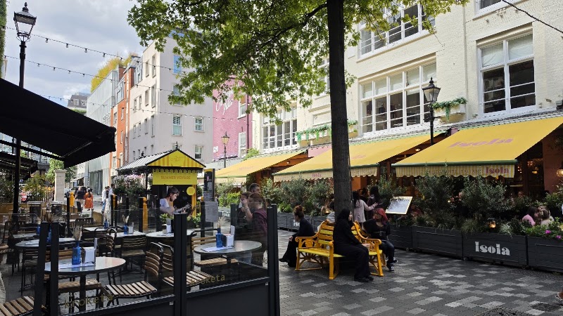 St Christopher's Place - St Christopher's Place, 23 Barrett St, St Christopher's Pl, London W1U 1BF, UK