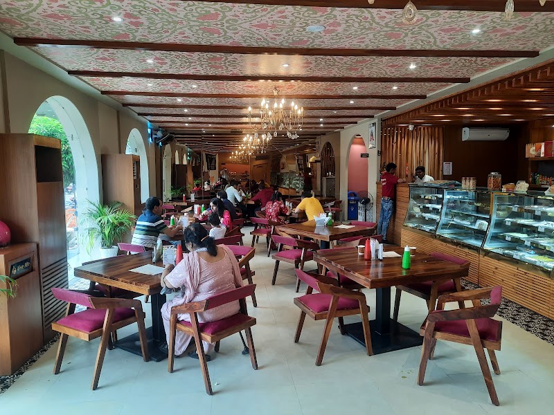 Govindam Sweets - Govindam Sweets beside of Govind dev ji temple, Gangori Bazaar, J.D.A. Market, Brahampuri, Jaipur, Jaipur Nagar Nigam Area, Rajasthan 302003, India