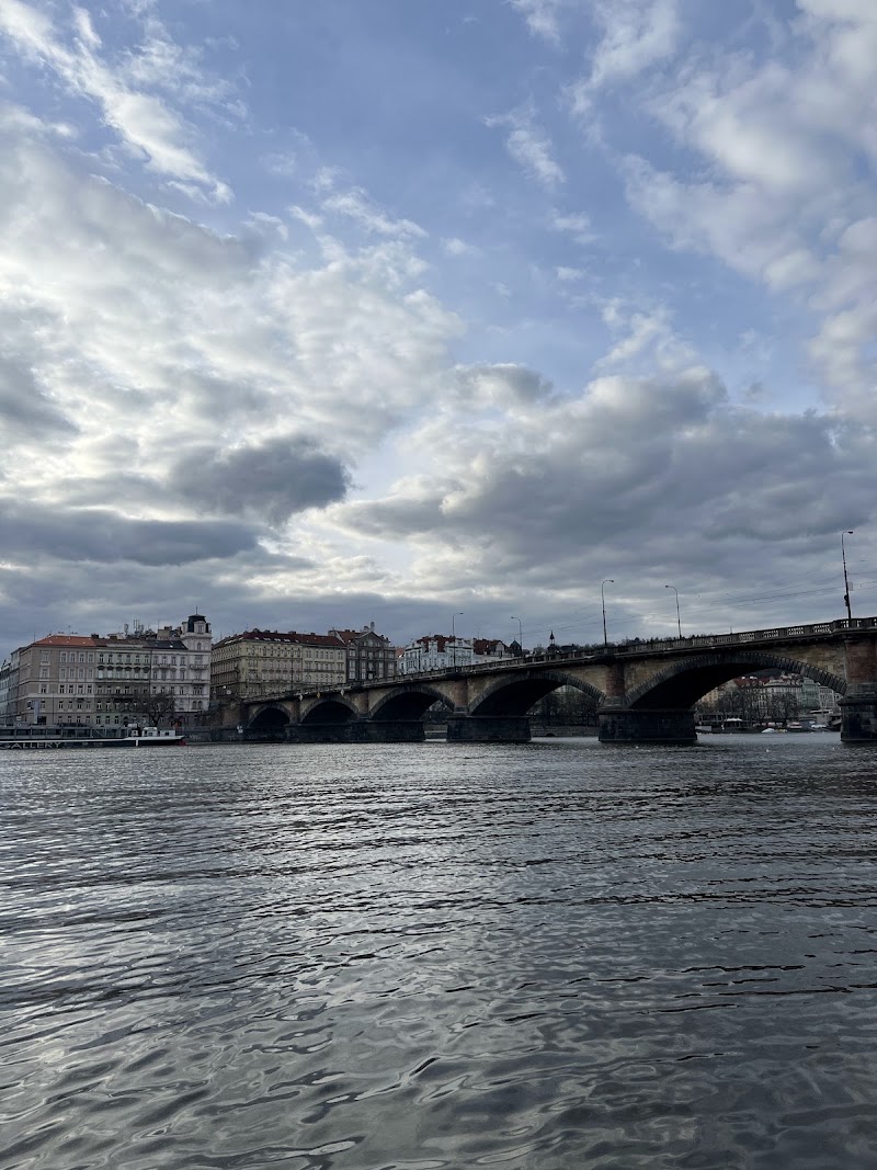 Náplavka Riverbank - Náplavka Riverbank, Rašínovo nábř. 44/2, Vyšehrad, 128 00 Praha-Praha 2, Czechia