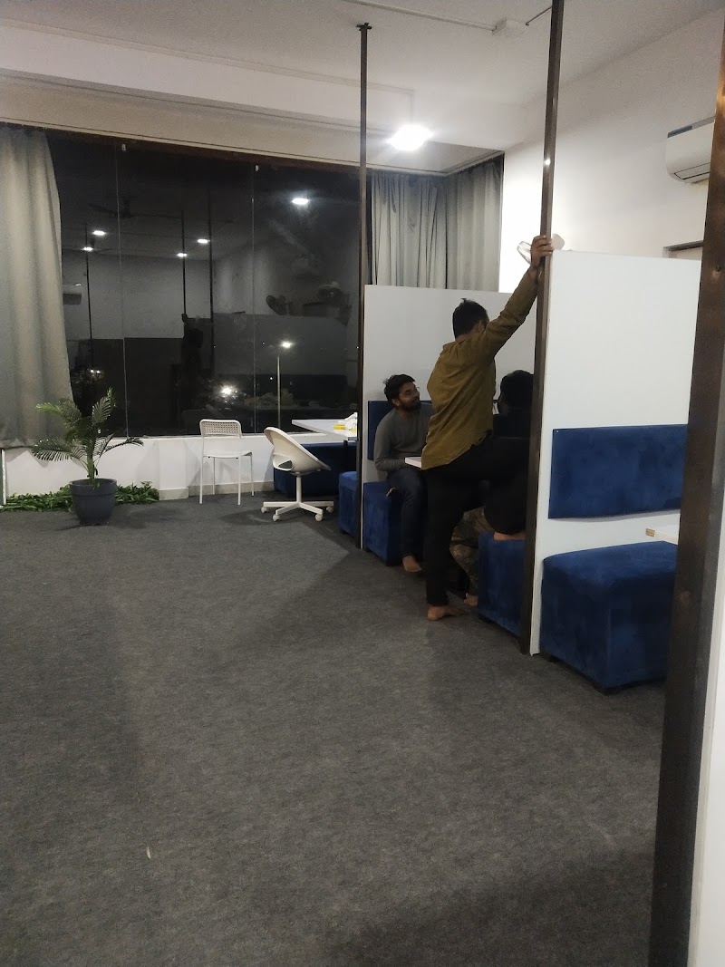 Space Station Co-Working - ( Co-Working Office Space ) - Space Station Co-Working - ( Co-Working Office Space ), 2nd Floor, Kohinoor Tower, Junwani Rd, near Avanti Bai Chowk, Kohka, Bhilai, Chhattisgarh 490023, India