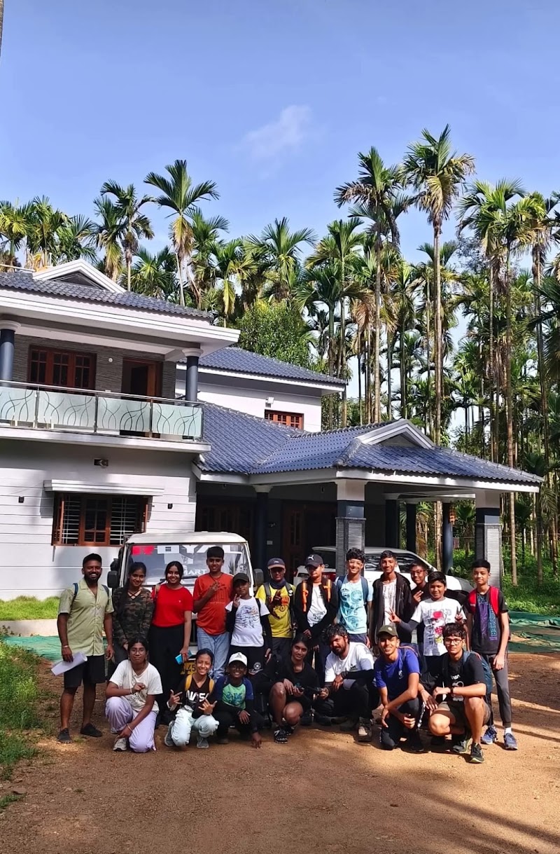 Ballal Homestay |near kudremukh peak| near netravati peak - Ballal Homestay |near kudremukh peak| near netravati peak, Trek start point, Kudurekuha, Jamly, Samse, Karnataka 577124, India