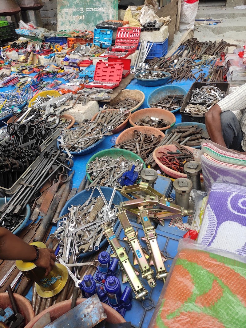 Sunday Bazar Bengaluru - Sunday Bazar Bengaluru, 209, Sultanpete Main Rd, E Block, Santhusapet, Sultanpete, Bengaluru, Karnataka 560053, India