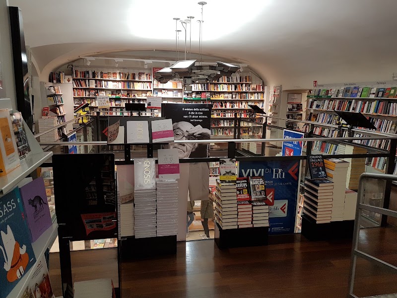 Feltrinelli Librerie - Feltrinelli Librerie Via Vittorio Emanuele Orlando, 78/81, 00185 Roma RM, Italy