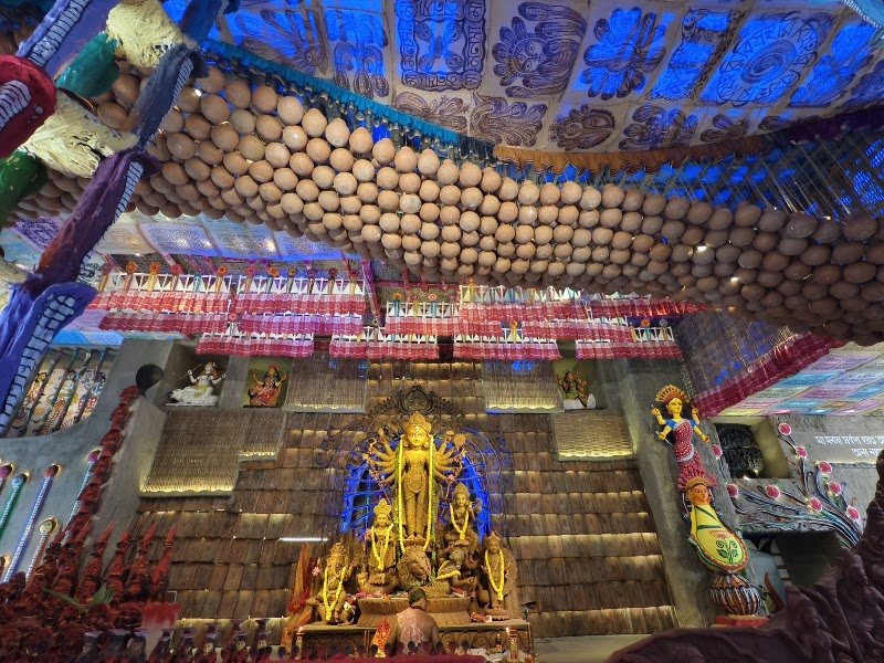 Shibmandir Sarbojanin Durgotsab Samiti - Shibmandir Sarbojanin Durgotsab Samiti, 25, Lake Temple Rd, Lake Range, Kalighat, Kolkata, West Bengal 700029, India