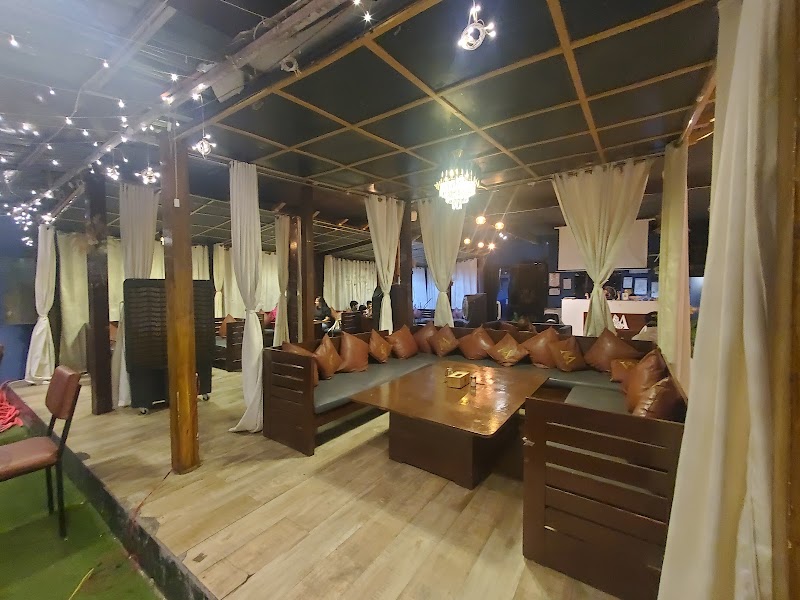 The Monroe Cafe - The Monroe Cafe Gold Stone Building, 3/5, Near 56 Dukan, Shops, New Palasia, Indore, Madhya Pradesh 452001, India