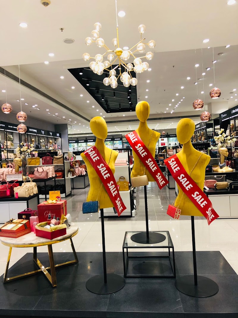 Shoppers Stop Ltd - Gip Noida - Shoppers Stop Ltd - Gip Noida The Great India Place, opposite Centre Stage Mall, Sector 18, Noida, Uttar Pradesh 201303, India