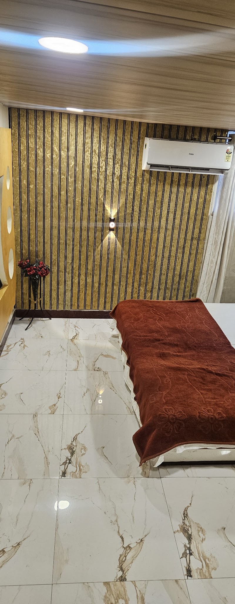 Hotel comfy inn - Hotel comfy inn 49/4 New hari fatak road, Mahakal Marg, Kot Mohalla, Suraj Nagar, Ujjain, Madhya Pradesh 456006, India