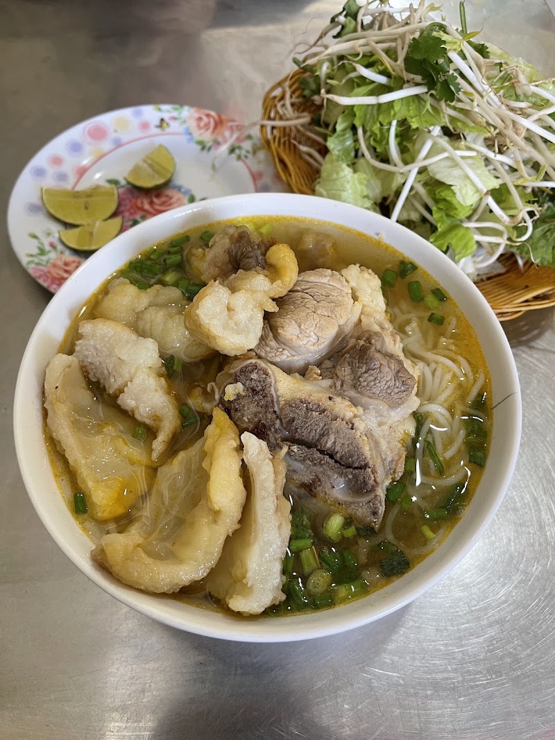 Huế Thương Quán - Huế Thương Quán 129 Bà Huyện Thanh Quan, Ngũ Hành Sơn, Đà Nẵng 550000, Vietnam