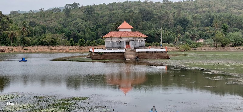 Kere basadi - Kere basadi, Chaturmukh Digamber Jain Temple, Varanga, Karnataka 574108, India