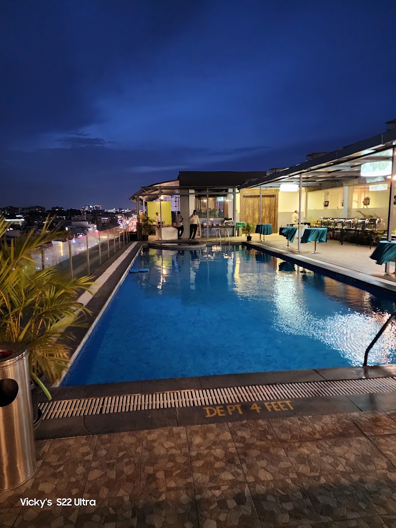 Davanam Sarovar Portico Hotel Suites - Davanam Sarovar Portico Hotel Suites, Davanam Plaza, Hosur Rd, opp. Madiwala Police Station, Sidharata Colony, Santhosapuram, 2nd Block, Koramangala, Bengaluru, Karnataka 560068, India