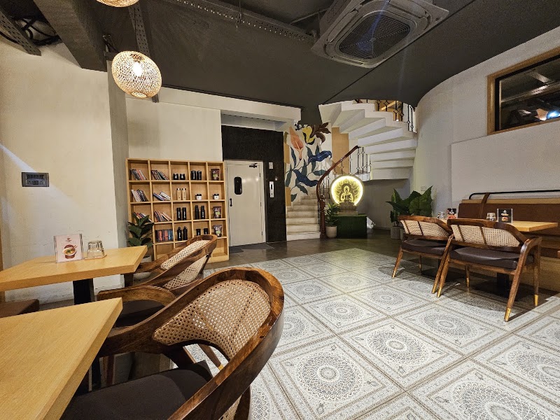 Big bean cafe - Big bean cafe 28, 80 Feet Rd, S.T. Bed, 4th Block, Koramangala, Bengaluru, Karnataka 560034, India
