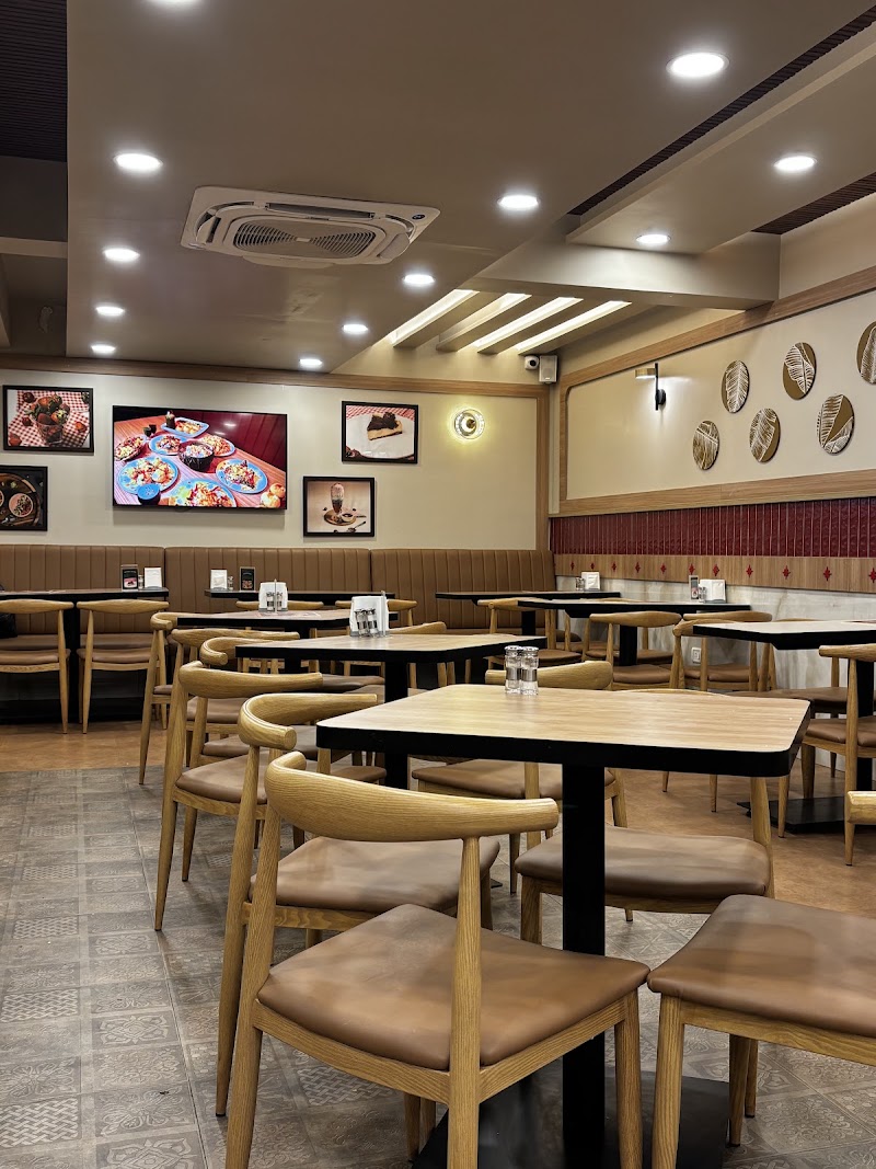 Navtara Veg Restaurant - Navtara Veg Restaurant 8/3, Anjuna Mapusa Rd, Mapusa, Goa 403507, India
