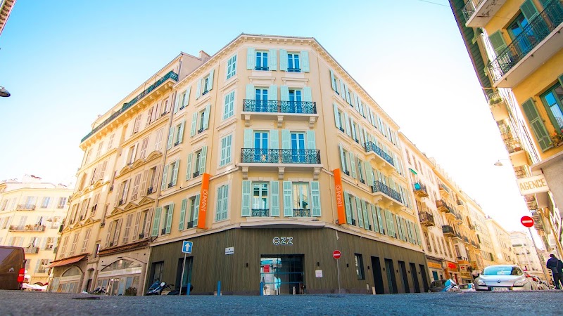 Hostel Ozz by HappyCulture