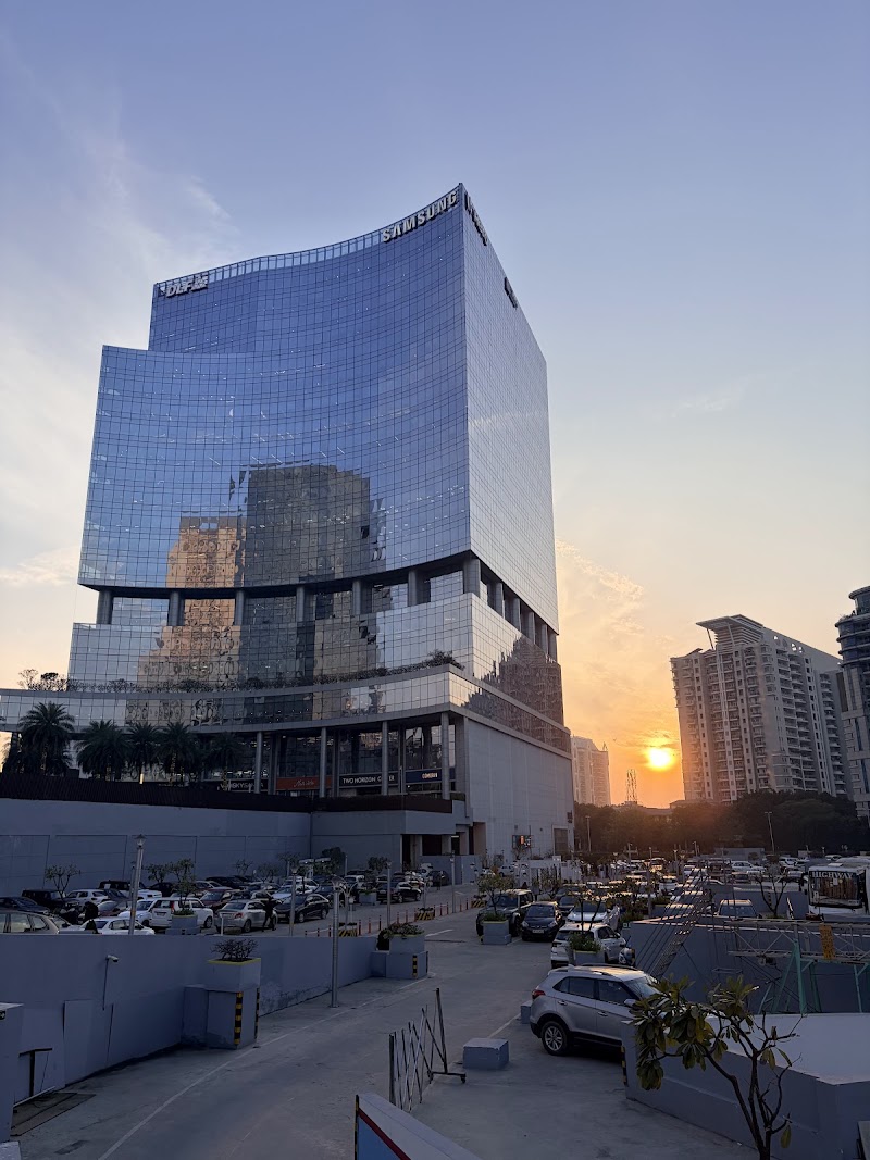 DLF One Horizon Center, Gurugram - DLF One Horizon Center, Gurugram Horizon Centre, DLF One, Golf Course Rd, Horizon Colony, Phase 5, Sector 43, Gurugram, Haryana 122009, India