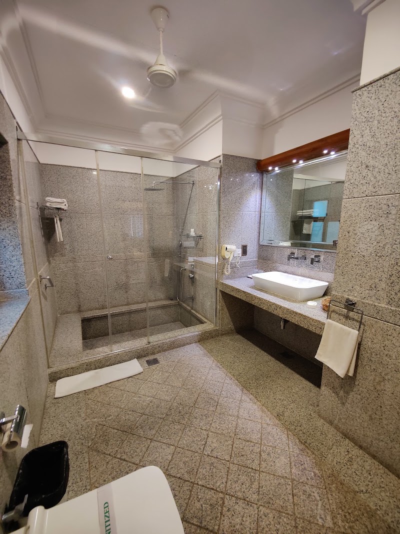 HOTEL RATAN VILAS - HOTEL RATAN VILAS Near Bhasker Circle, Loco Shed Road, UIT Rd, Ratanada, Jodhpur, Rajasthan 342001, India