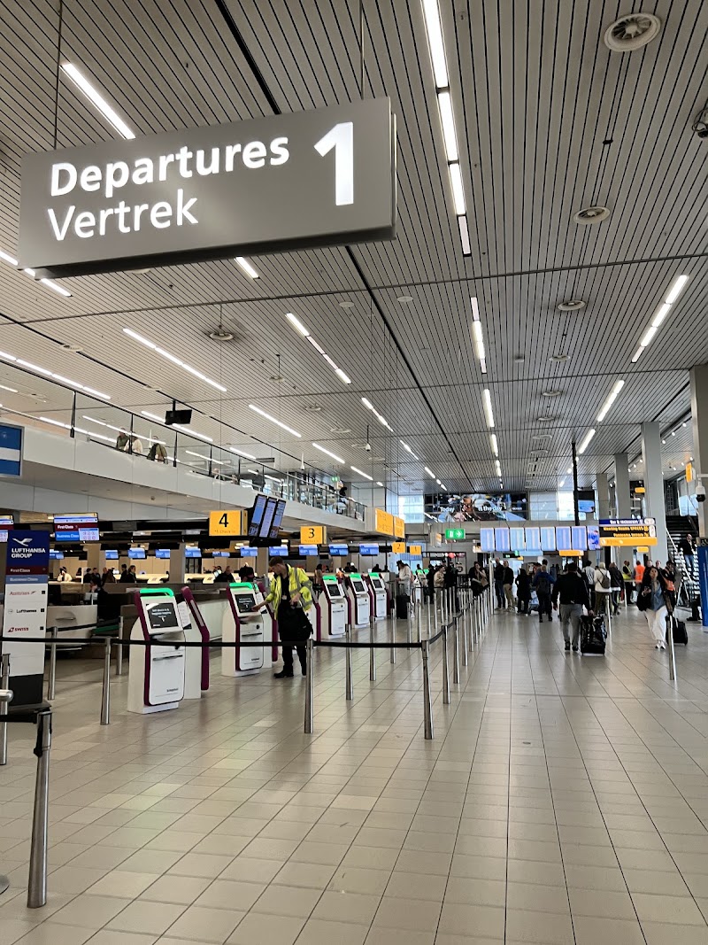 Schiphol Plaza - Schiphol Plaza Vertrekpassage 135, 1118 AX Schiphol, Netherlands