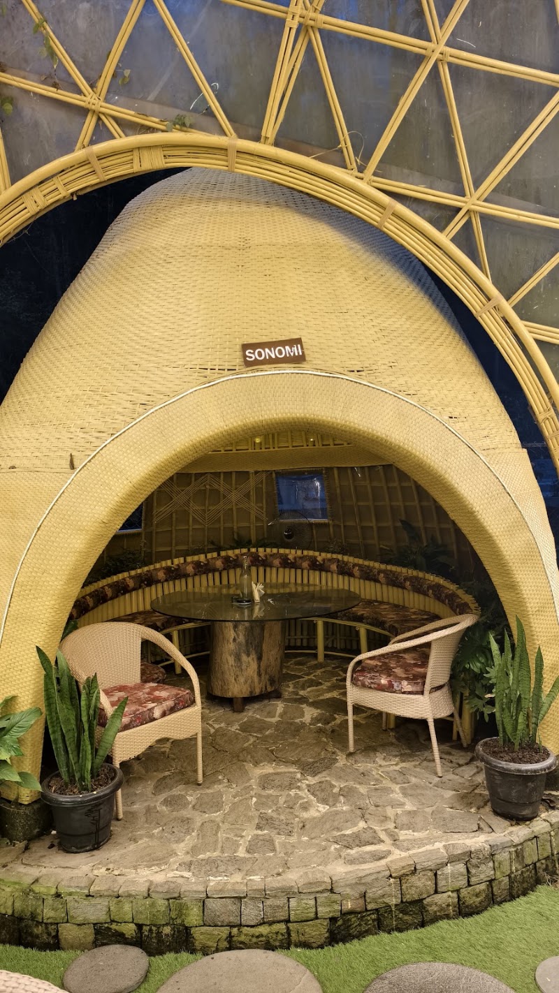Queen's Pod - Queen's Pod 16 Adampool, Lumsey, Tadong, Gangtok, Sikkim 737102, India