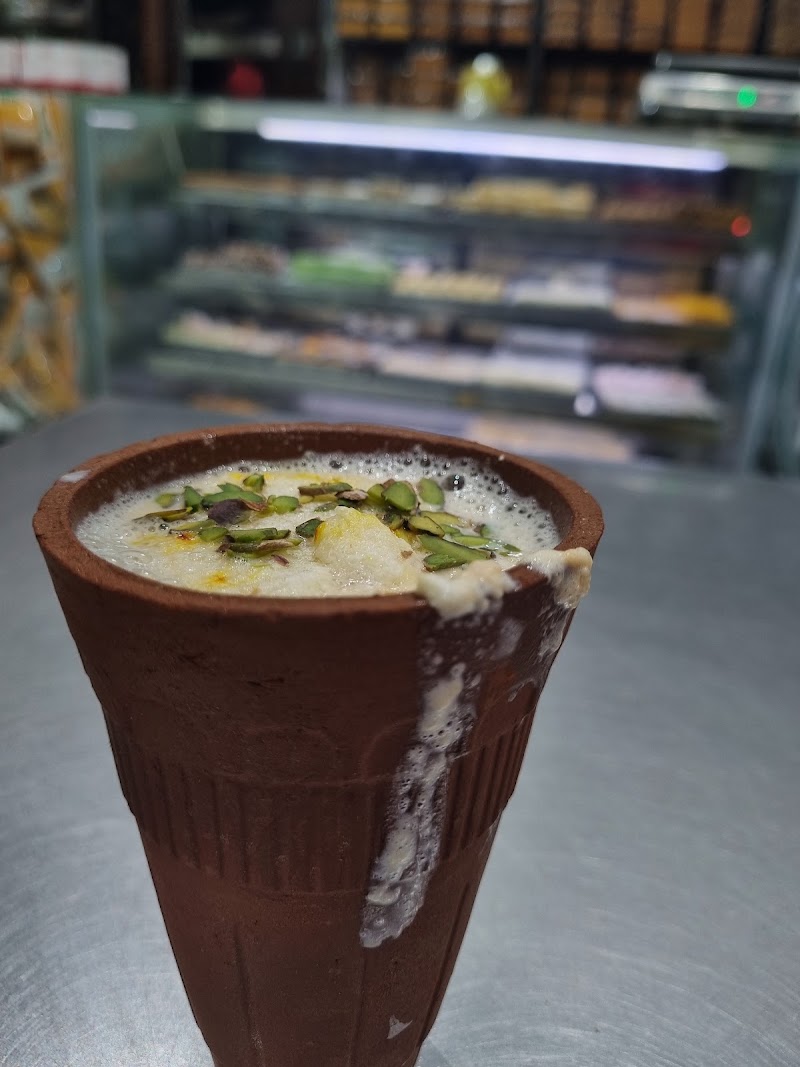 Rawat Misthan Bhandar - Rawat Misthan Bhandar 6Q5R+2VC, NH 48, Dharuhera, Haryana 123106, India