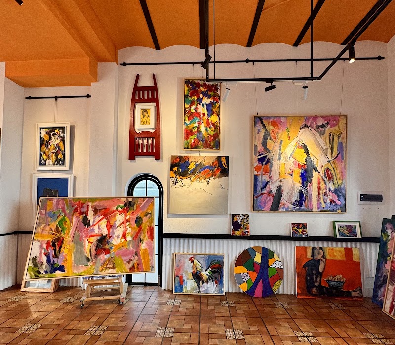 Secret House Hoi An (Stay - Cafe - Gallery)