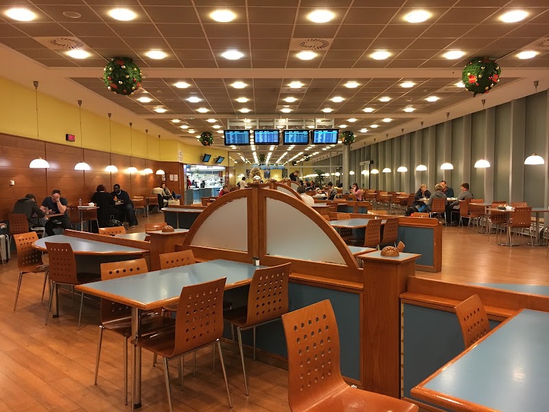 Restaurace Runway Food Court - Restaurace Runway Food Court, 2. patro, FOOD COURT, Aviatická 2, 160 08 Praha 6, Czechia