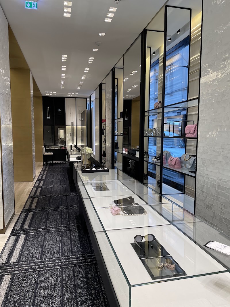 CHANEL - CHANEL, Goethestraße 10, 60313 Frankfurt am Main, Germany