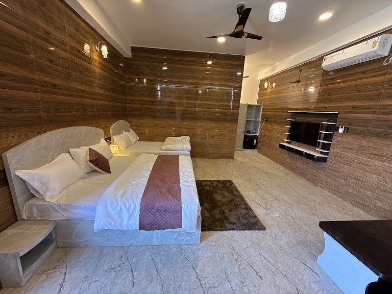 Hotel Rawat Palace - Hotel Rawat Palace, Nr Somnath Chauraha, Agra Rd, Ganga Vihar Colony, Somnath Colony, Dausa, Rajasthan 303303, India