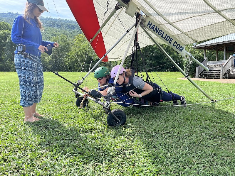 Lookout Mountain Flight Park- Hang Gliding and Paragliding Training Center - Lookout Mountain Flight Park- Hang Gliding and Paragliding Training Center, 7201 Scenic Hwy, Rising Fawn, GA 30738, USA