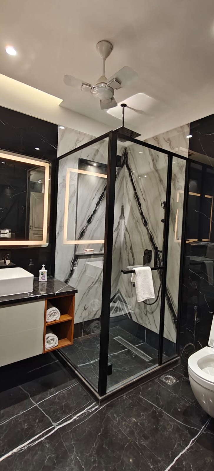 Harmony Suites South Delhi Service Apartment - Greater Kailash - Harmony Suites South Delhi Service Apartment - Greater Kailash, s 258, 2, near Whipped, Block S, Greater Kailash II, Greater Kailash, New Delhi, Delhi 110048, India