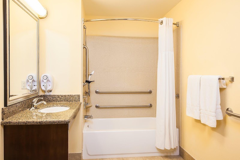 Staybridge Suites El Paso Airport Area by IHG - Staybridge Suites El Paso Airport Area by IHG 6680 Gtwy Blvd E, El Paso, TX 79915, USA