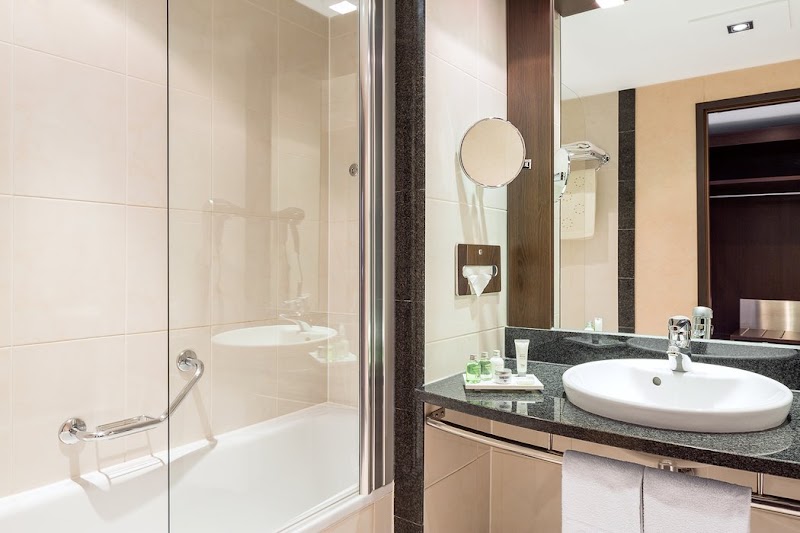 Hotel NH Danube City - Hotel NH Danube City, Wagramer Str. 21, 1220 Wien, Austria