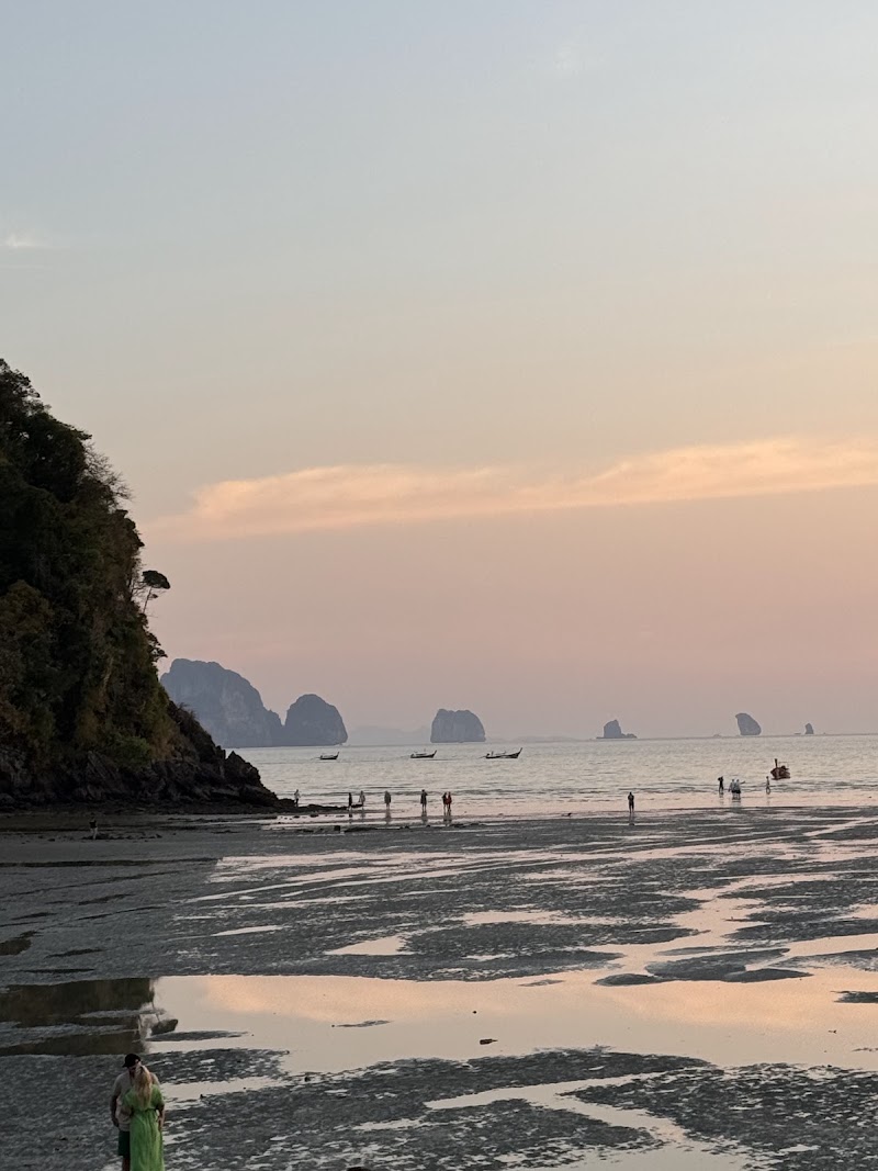 Long Boat Pick Up Point - Long Boat Pick Up Point, 4203, Tambon Ao Nang, Amphoe Mueang Krabi, Chang Wat Krabi 81180, Thailand