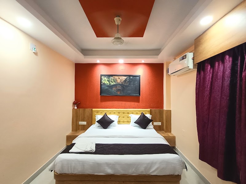 HOTEL OMM PALACE - HOTEL OMM PALACE, Bidhaba Ashram Square, Goudabad Sahi, Puri, Odisha 752001, India