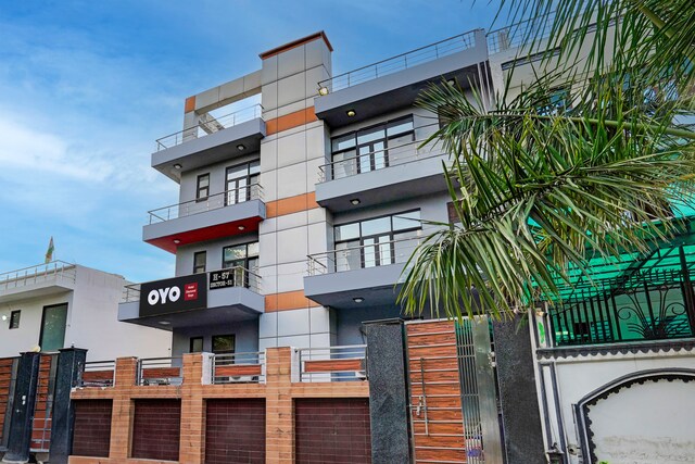 Super OYO Diamond Stays Near ISKCON Temple Noida - Super OYO Diamond Stays Near ISKCON Temple Noida H 57, H57, Sector 51, Noida, Uttar Pradesh 201303, India