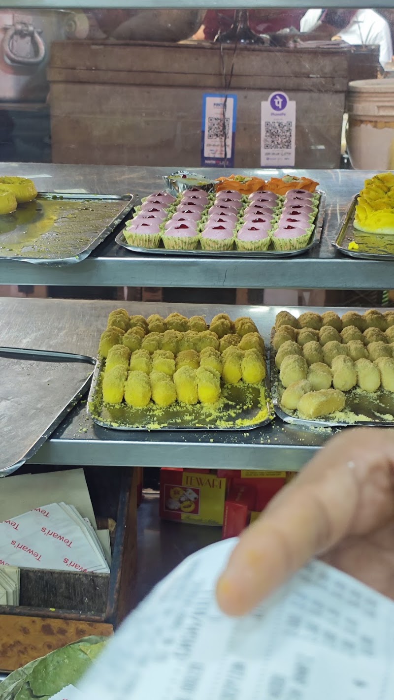 Tewari Sweets - Tewari Sweets, 144, Utkalmoni Gopabandhu Sarani, Raja Katra, Bara Bazar, Jorasanko, Kolkata, West Bengal 700007, India