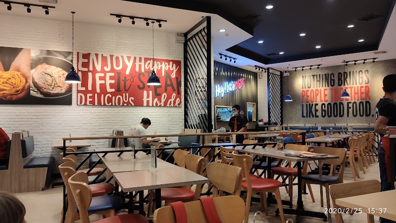 Times Square Building Mall - Times Square Building Mall 246 Sukhumvit Rd, Khwaeng Khlong Tan, Khet Khlong Toei, Krung Thep Maha Nakhon 10110, Thailand