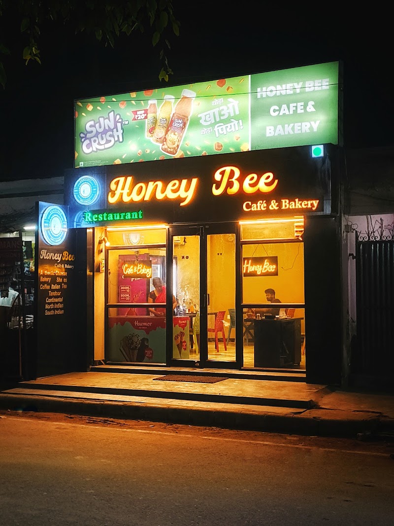 Honey Bee Cafe & Bakery - Honey Bee Cafe & Bakery, Gate, BHU, Honey Bee, Seer, Seer Govardhanpur, Varanasi, Sear Govardhan Dafi, Uttar Pradesh 221011, India